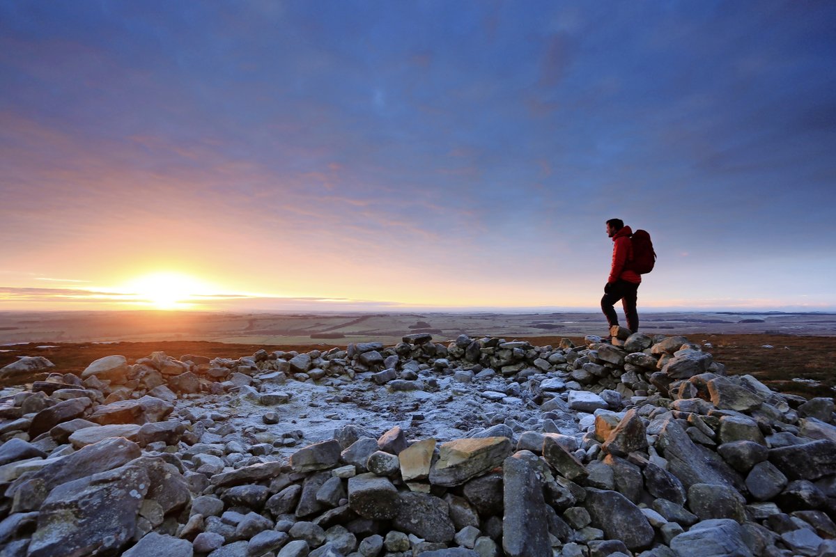 countrywalking's tweet photo. Today is the #WinterSolstice in the UK – the first day of winter❄️

It’s colder, muddier underfoot and daylight hours are fewer. But #winter isn’t all grim for those of us out on foot. What do you relish most about walking in winter? 
#WalkAllWinter

📷Simonside Hills https://t.co/PZC3fAM4e3
