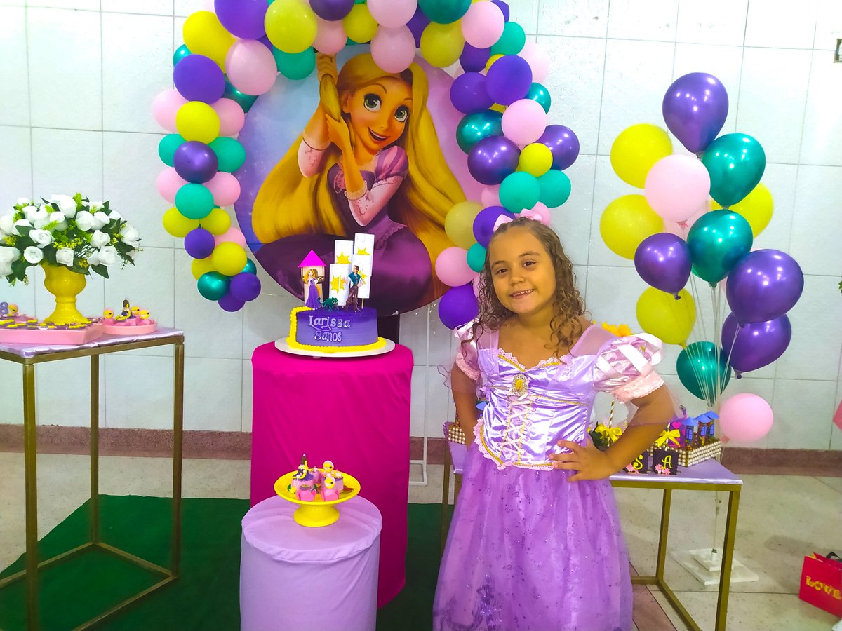 MariaCa16774520's tweet photo. A princesa fez 8 aninhos ✨❤️ https://t.co/HnxvJvYhK7