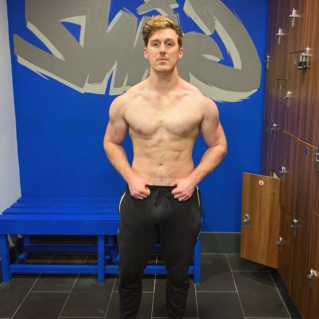 CrowleyCarnival's tweet photo. I’m ALMOST happy!
...Almost...
#Progress #LeanBoi https://t.co/9mYyPBZMd6