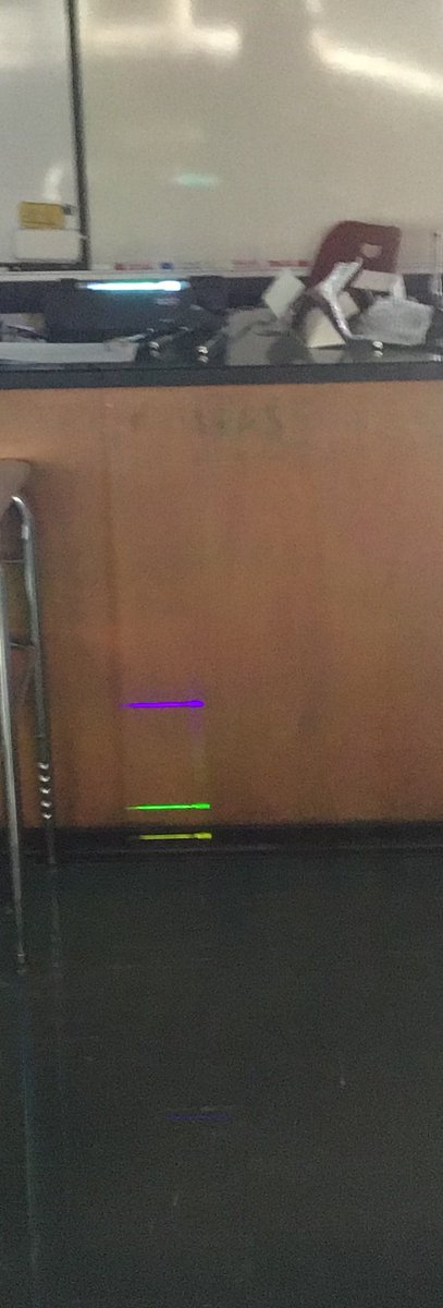 mrsadamski1's tweet image. Today students were able to view the bright line emission spectra for different elements. Here is how our mercury and neon compared to the ones seen on #hyperphysics by @GeorgiaStateU ... #MineolaProud #mineolachem