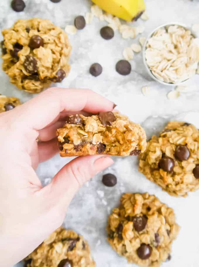 PerchanceToCook's tweet image. I'm all about adding banana to oatmeal chocolate chip cookies. And then eating them for breakfast :)

perchancetocook.com/banana-oatmeal…