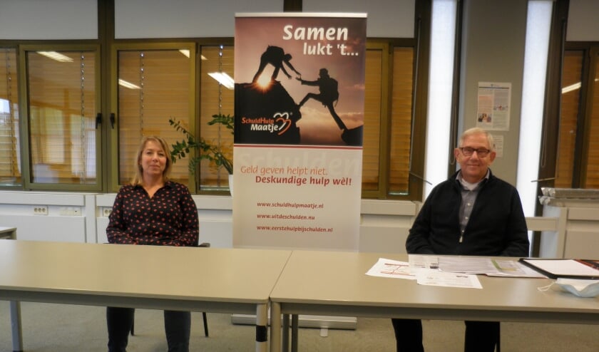 "Of u nou lang of kort in de #geldproblemen zit, oplossingen zijn mogelijk. Gekwalificeerde vrijwilligers staan klaar om direct te helpen. Wij kennen geen wachtlijst,” zegt Jan de Vries coördinator en oprichter van #SchuldHulpMaatje in #Zoetermeer => streekbladzoetermeer.nl/nieuws/algemee…