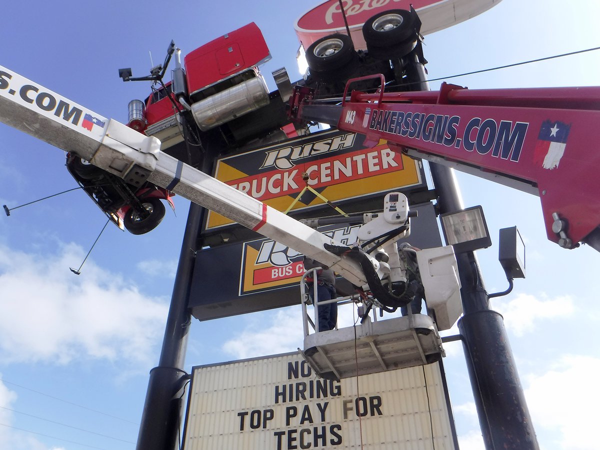 bakerssignstx's tweet image. Face changes and service on a very cool sign! Whether we build the signs or not, Bakers' Signs is the #1 provider of sign services in Houston and across the Southern states. When businesses need sign work, they come to us. Keep it coming. #signservice #bakerssigns #bestintexas