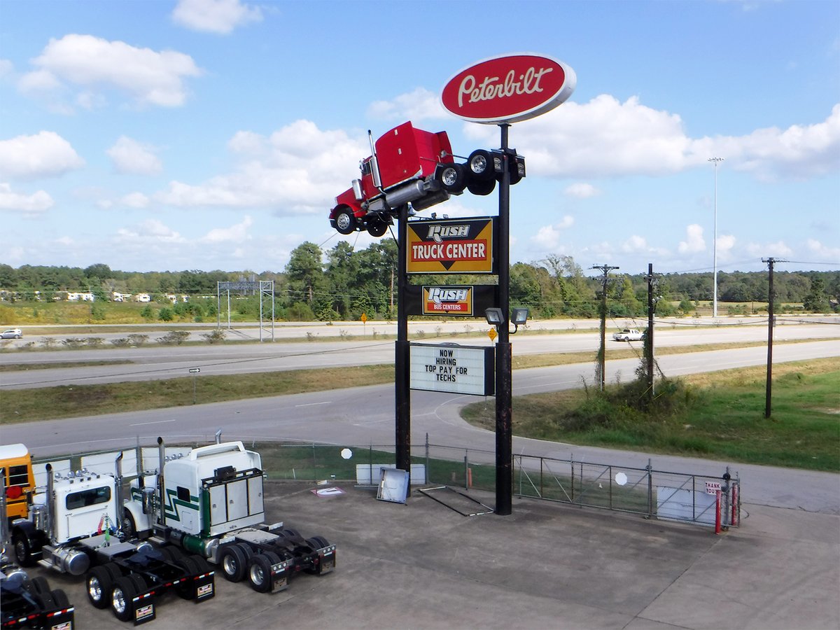 bakerssignstx's tweet image. Face changes and service on a very cool sign! Whether we build the signs or not, Bakers' Signs is the #1 provider of sign services in Houston and across the Southern states. When businesses need sign work, they come to us. Keep it coming. #signservice #bakerssigns #bestintexas