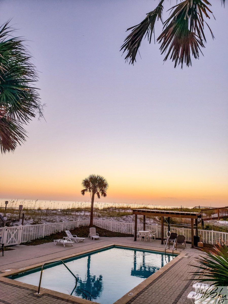 It is easy to sit up and take notice. What is difficult is getting up and taking action.
#morningrun #sunrise #beach #pool #ocean https://t.co/ItiXi6ZP1x