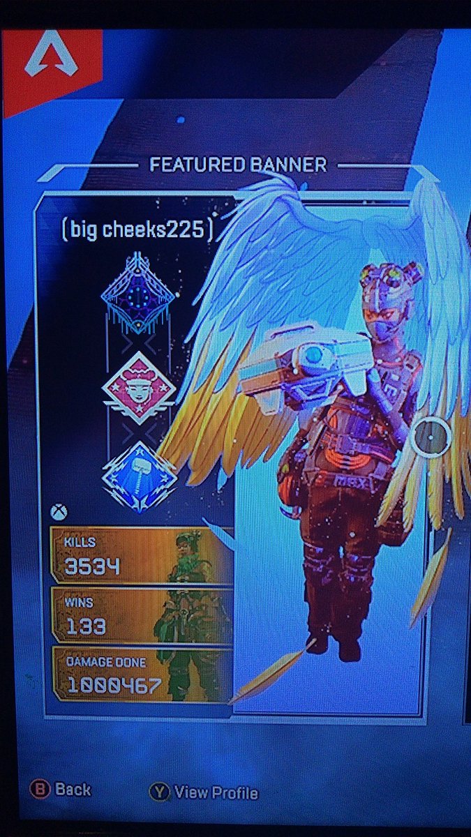 Munson2251's tweet photo. I finally hit 1 million damage for the best character 
@PlayApex https://t.co/EkXzPOcBOS