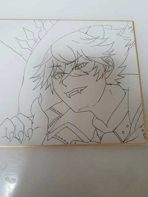 これから色塗りー、の前に
頼まれてる年賀状のイラストも描かないと(;^ω^)

色紙の方は2～3色くらいに抑えて
シンプルに塗るつもり。
ハロウィンまでに投稿したいなーฅ(* ' ꒳ ` *)ฅ

A6サイズの方はフルカラーで
時間がある時に塗ろう(◍'͈ꈊ`͈◍)
#途中経過
#クロウ
#SB69
#ハロウィン 