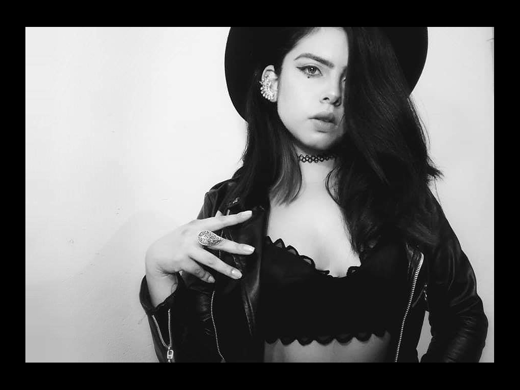 CAM4 en Español (+18) on X: La divina MelanyIvanov esta lista para un rato  de morbo contigo en CAM4😈😈 Entra a verla➡️t.couTzDz098uH  Twitter➡️@IvanovMelany camgirl sexy sexo sexonline xxx chicawebcam  amateur online morbo 