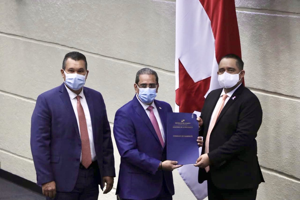 En busca de promover el arrendamiento con opción a compra, presenté ante el pleno de la <a href="/asambleapa/">Asamblea Nacional</a> una iniciativa de ley que regula el arrendamiento financiero de bienes inmuebles también conocido como el Leasing Inmobiliario. #TrabajandoPorPanamá