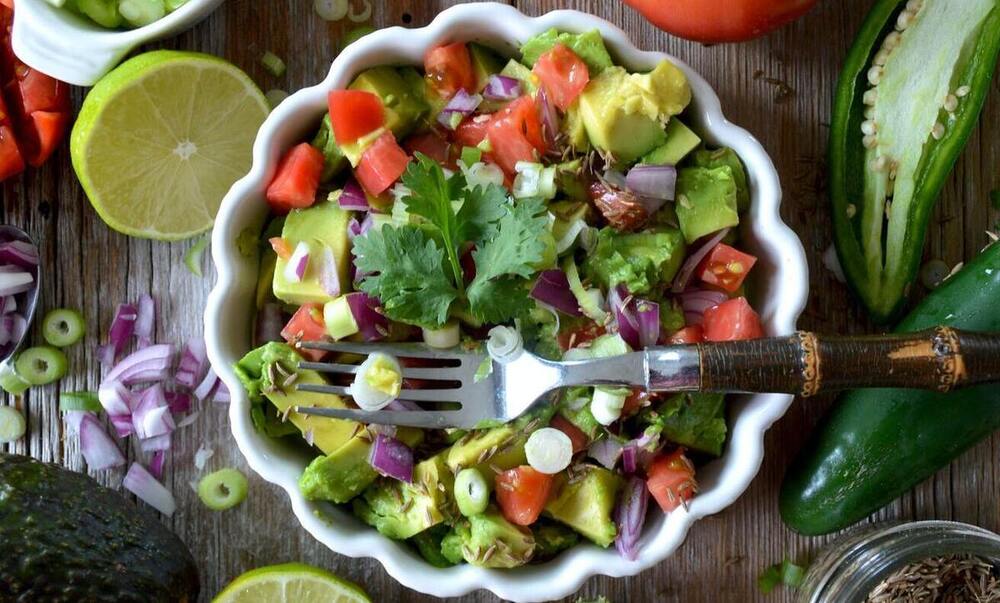 SimplySherryl's tweet image. What Is The Healthiest #Diet – 61 @Nutrition Experts Share Their Opinions
#ExpertRoundup by @MinucaElena for @lifehackerguy lifehackerguy.com/healthiest-die…