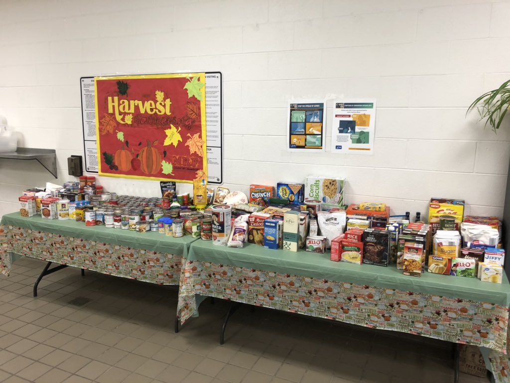 Stephenson_G4's tweet photo. Harvest gathering is in full swing at Macomb Correctional Facility. @MDOCCFA @MichiganDOC @RobertLeduc12 @SteeceKris @EricHerbert14 https://t.co/WSYEPRvDxj