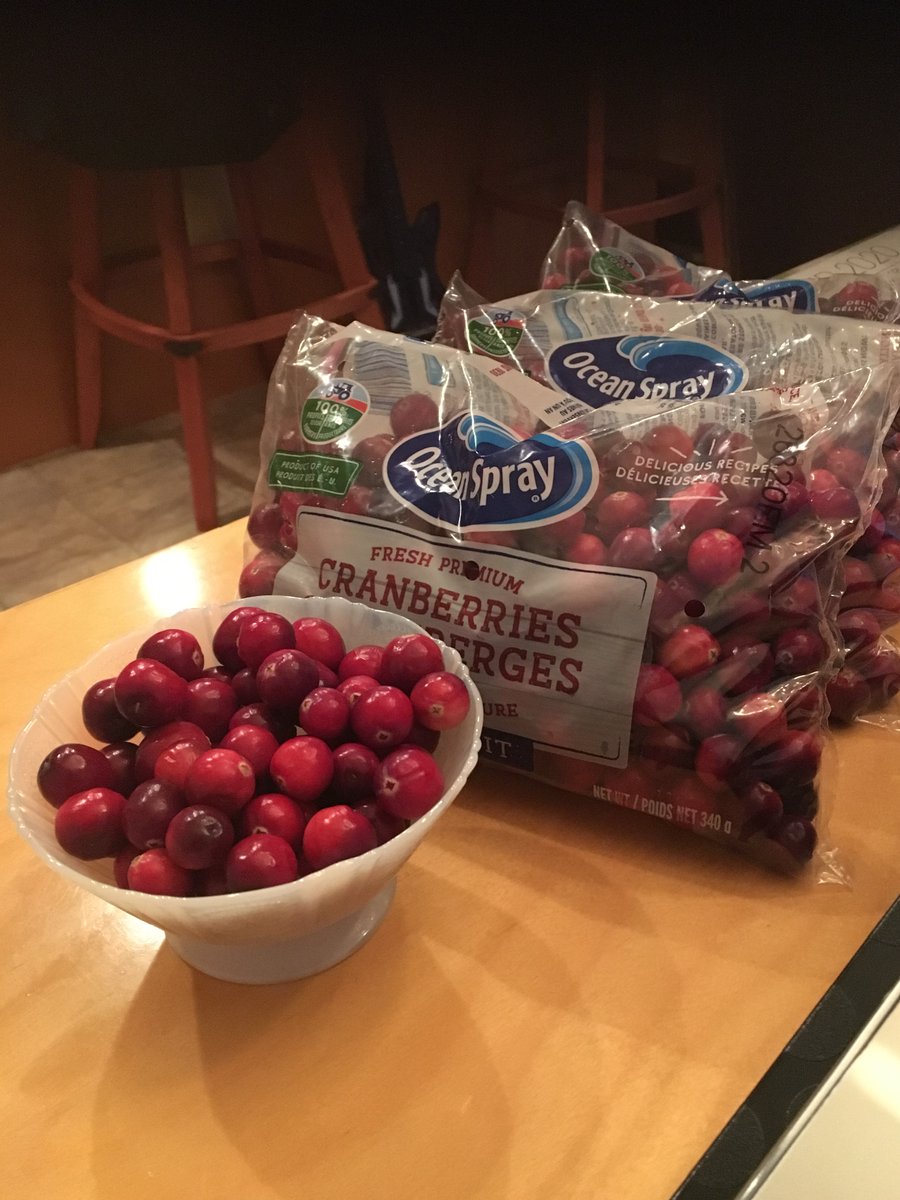 MichelleBailey1's tweet photo. I have a new addiction. Uncooked cranberries. I popped a few in my mouth while I was making muffins and now I'm hooked. I've always liked tart tasting things [I eat lemons!] But cranberries straight from the bag? Yahhh! @OceanSprayInc #newsnack https://t.co/znoI2Diro6