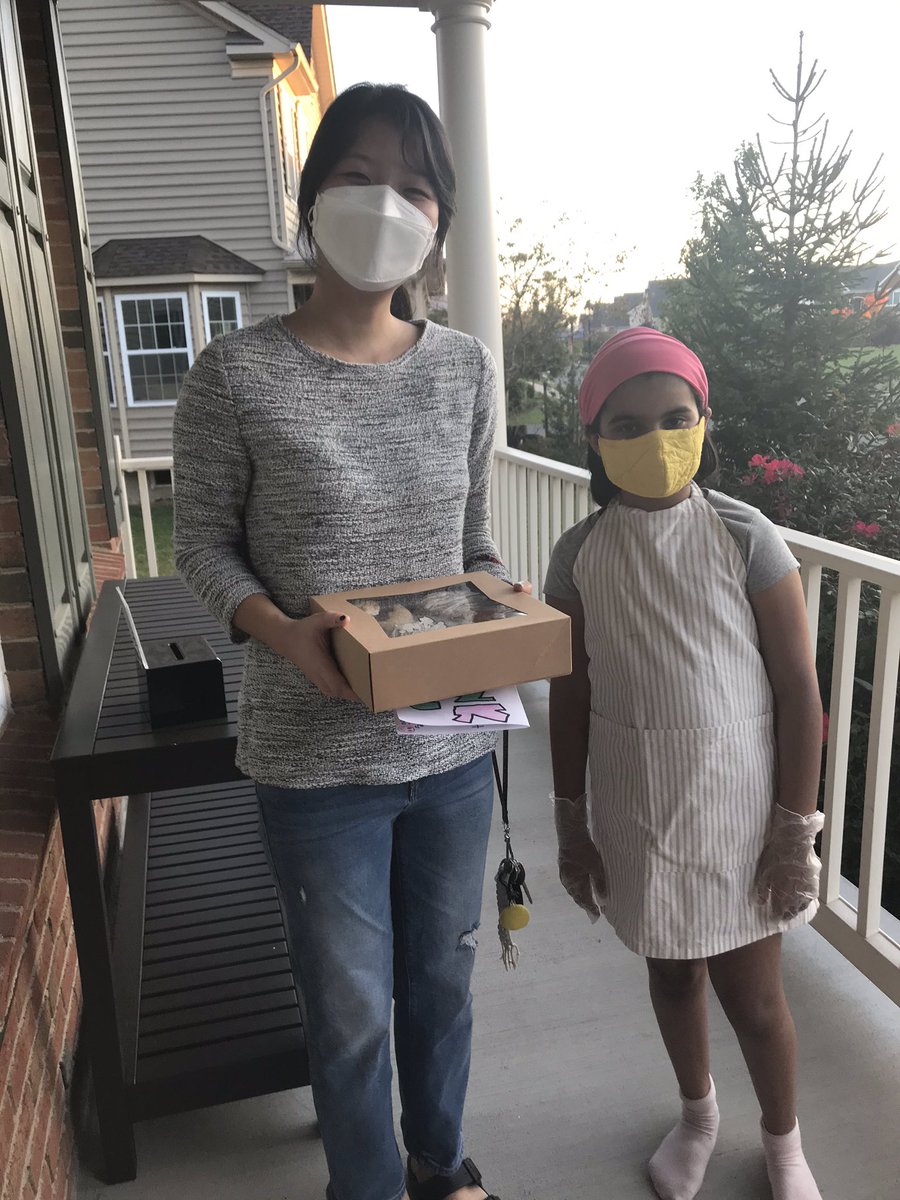 MsHan4th's tweet photo. One of my amazing students has her own cookie business, Sini’s Crazy Cookies! She has used the profits to give back to the community. So proud of the amazing things this 4th grader has achieved! @RLCPrincipal @RLC_Coyotes https://t.co/FRTAE6cKJC