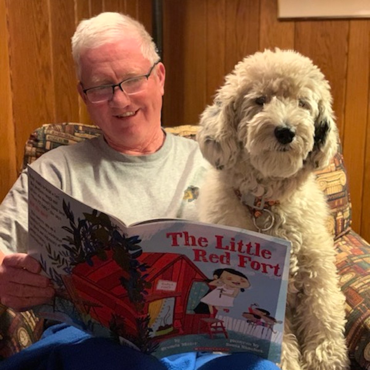 cojeffcolibrary's tweet photo. Oh hey! It's Jeffco Commissioner Casey Tighe reading The Little Red Fort! 📚❤️ #JCPLove #OneBookColorado https://t.co/9Zpv4CThHo