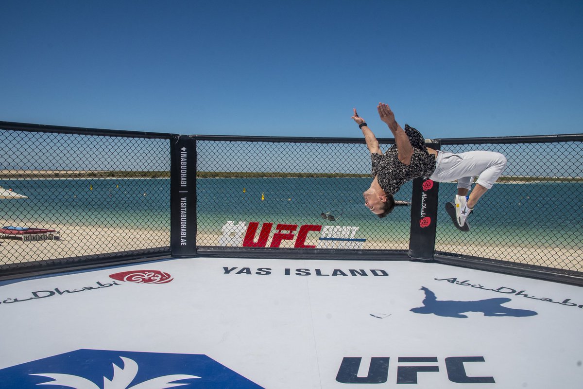 That Fight Island ENERGY 😎 @MikeChandlerMMA @ufc
#UFC254 #InAbuDhabi #MonsterEnergy https://t.co/WSc3EwEQja