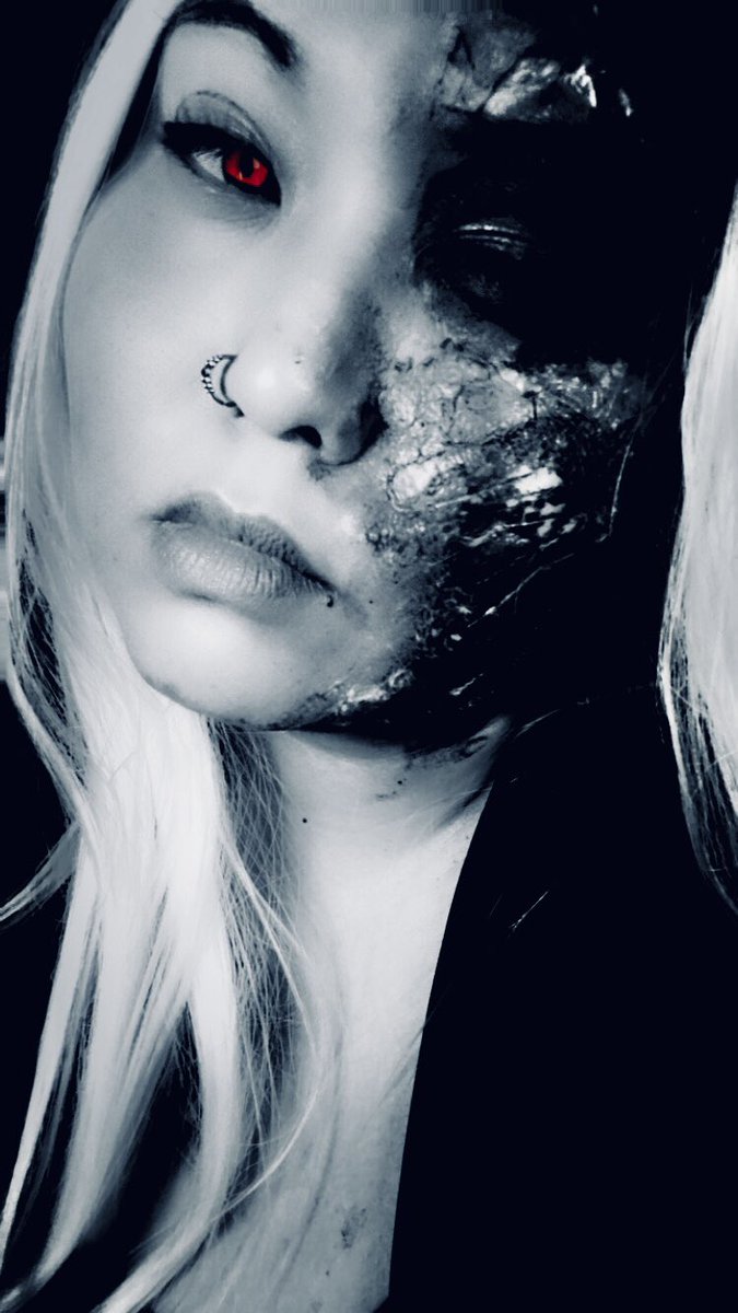 CurvyAsian1987's tweet photo. New cosplay in the works. Meet Valdis a descendant of Hel https://t.co/dedRR58a3F