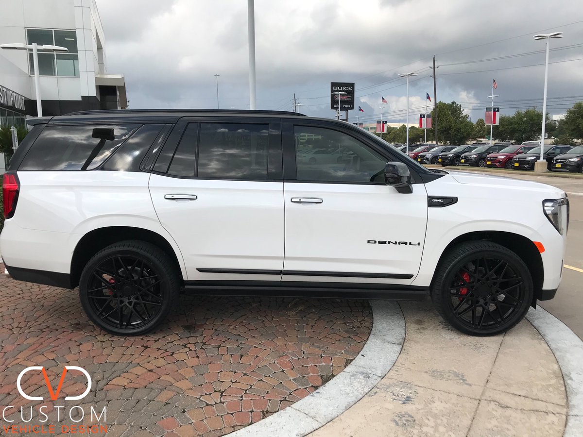 CVDAuto's tweet photo. 2021 GMC Yukon with 24” Status Griffin Wheels and 305/ 35R24 Vogue Signature V SCT2 Tyres
#2021 #GMC #Yukon #GMCYukon
#24inch #StatusWheels #Griffin
#VogueTyres #CVDauto #CVD
#CustomVehicleDesign #CVD2020 https://t.co/HP9WSTCcev