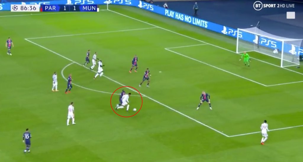 5. The Goal. (A) With PSG’s forwards instructed to stay higher up the pitch, this created massive space for AWB on the right flank. (B) Rashford notices the space left behind and when he receives the ball, the CB is not quick enough to close him down.