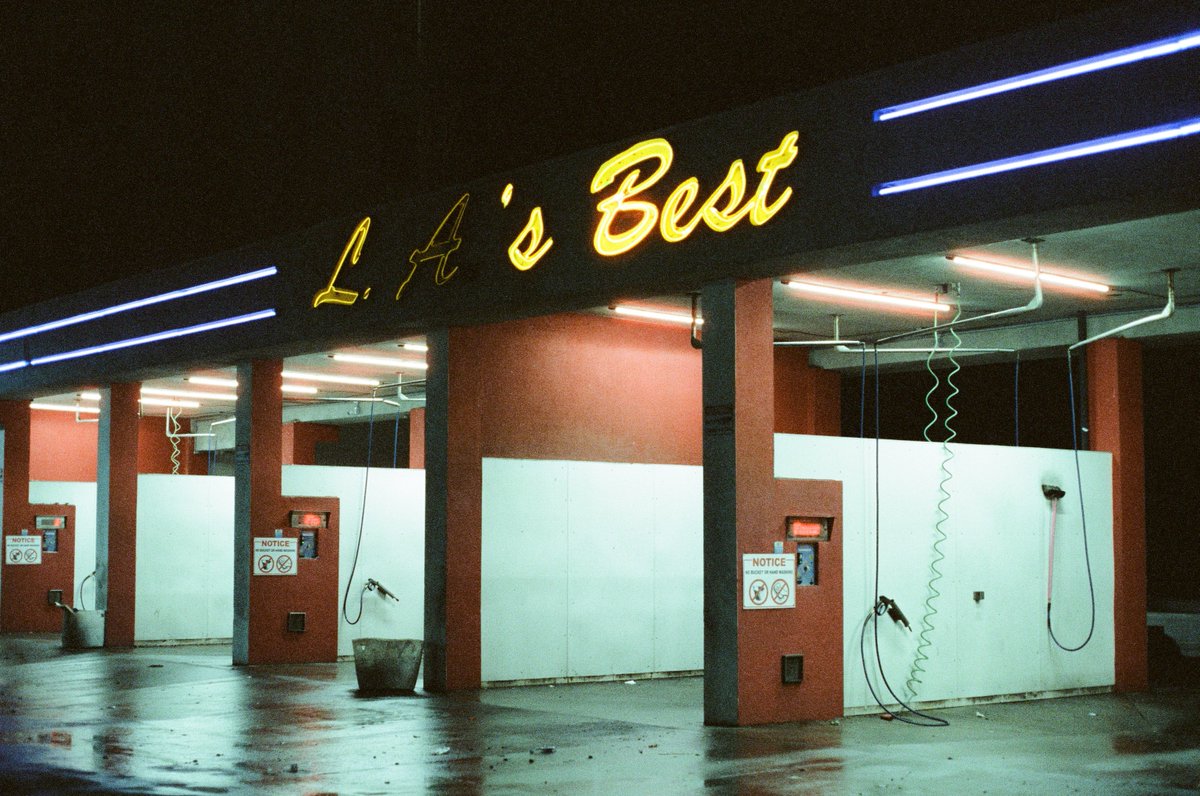 brianchorski's tweet photo. LA on CineStill https://t.co/rqMQ2LbTlg