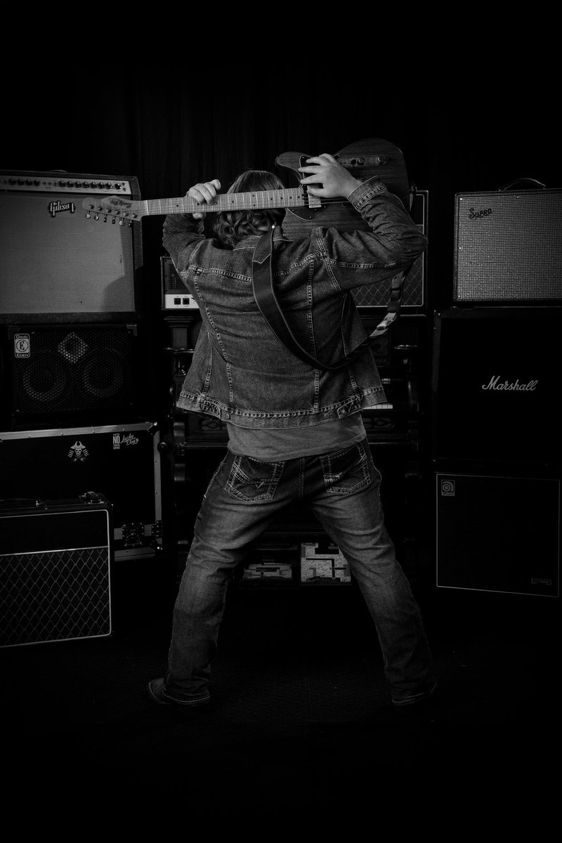 SonsLibertyBand's tweet photo. We wish we were giggin! @LuckyDogGuitars @Smith10ski https://t.co/CmRyFoV45j
