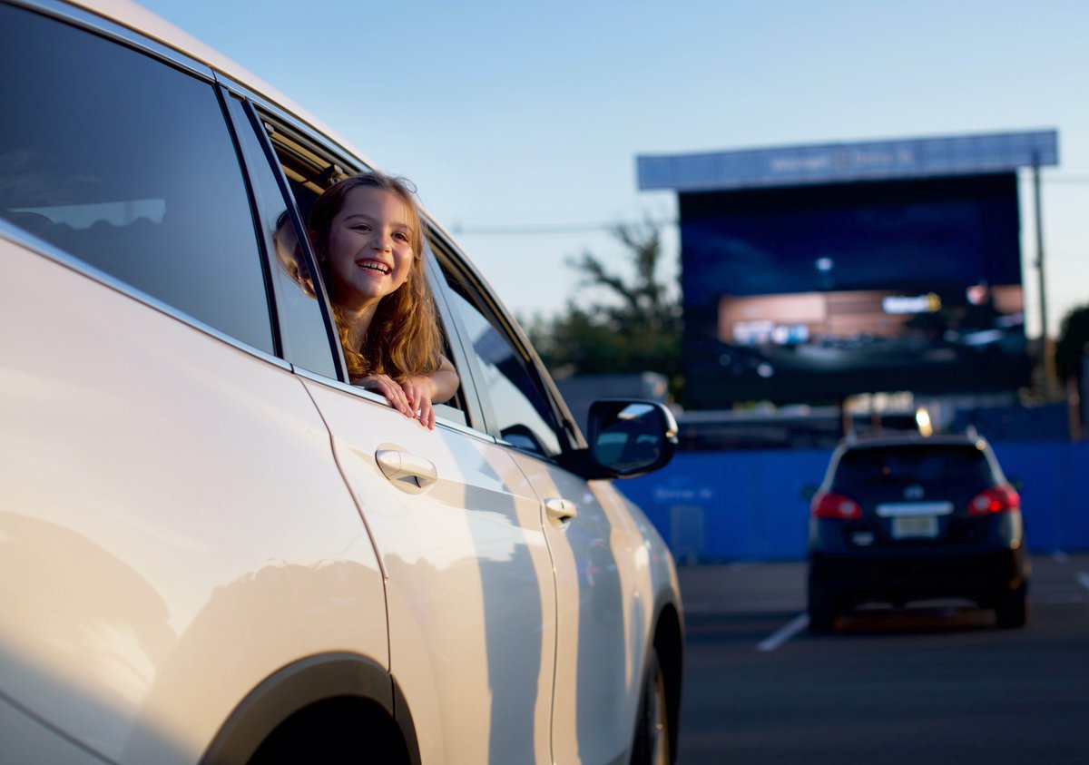 Tribeca's tweet photo. Thatโs a wrap! Tonight marks the end of #WalmartDriveIn. Weโve enjoyed bringing Tribeca-curated programming to cities across the country & meeting so many friendly faces. Thanks again to everyone who joined us for fun & entertainment at the drive-in:
https://t.co/7C1vlhSVHy https://t.co/lxXKbzNnDB