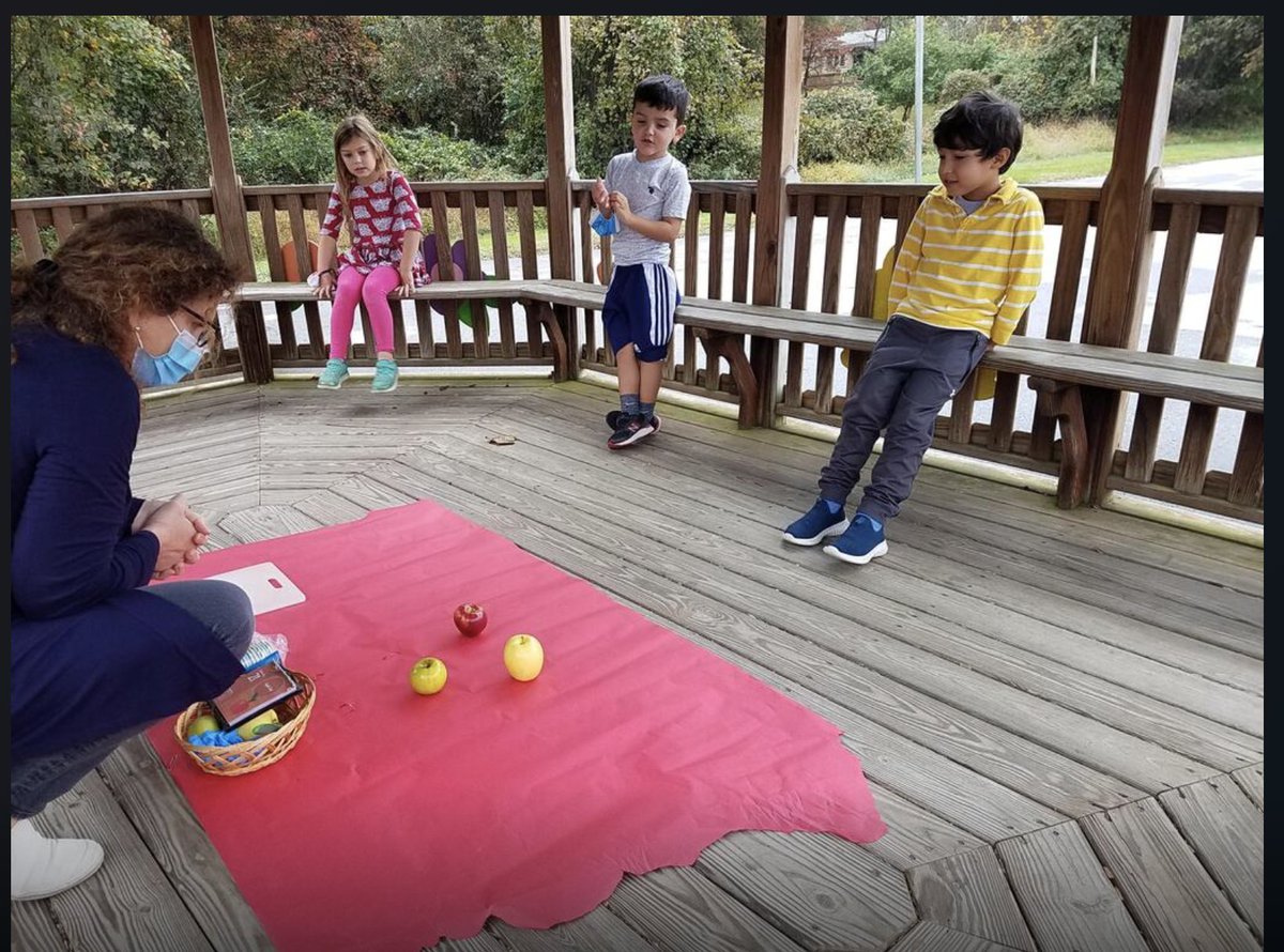 🍎🍏We love learning in our outdoor classroom to make our virtual field trip such fun! #happyhillendale