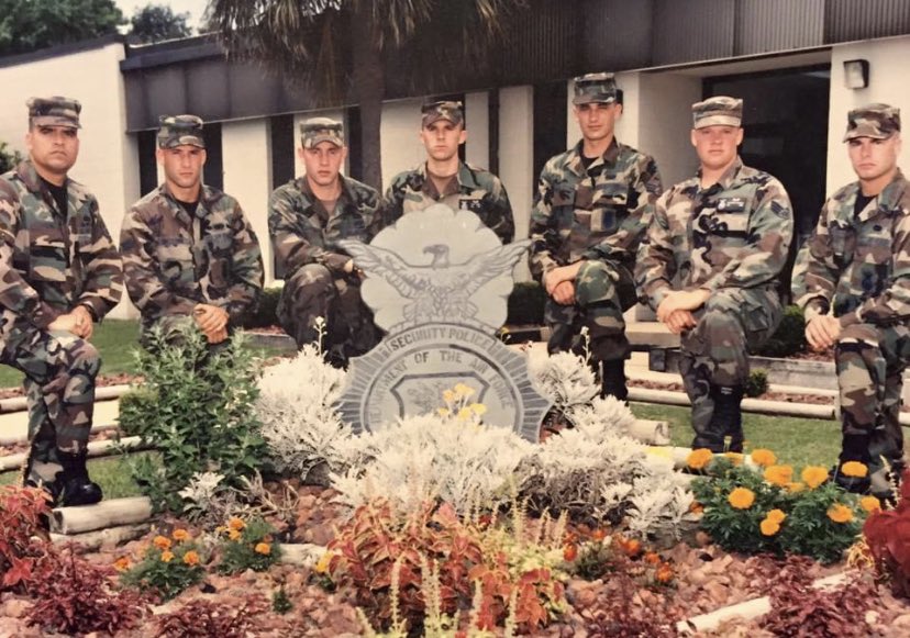 john_pepon's tweet photo. Old picture....1997 Tactical Competition (USAF Defender Challenge) Team.... https://t.co/tnyCdzXLG8