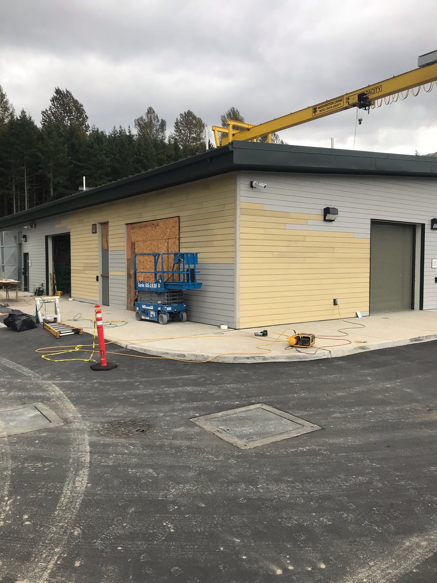J360QualityCons's tweet photo. Siding installation. Onsite with M.A.D. Construction #teamMAD
.
.
.
.
.
.
#siding #sidinglife #sidinginstaller
#sidinginstallation #tyvek #generalcontractor #contractor #seattlecontractor #seattleconstruction #construction #constructionlife #seattle #tacoma #washingtonstate https://t.co/GQKWaV9WD8