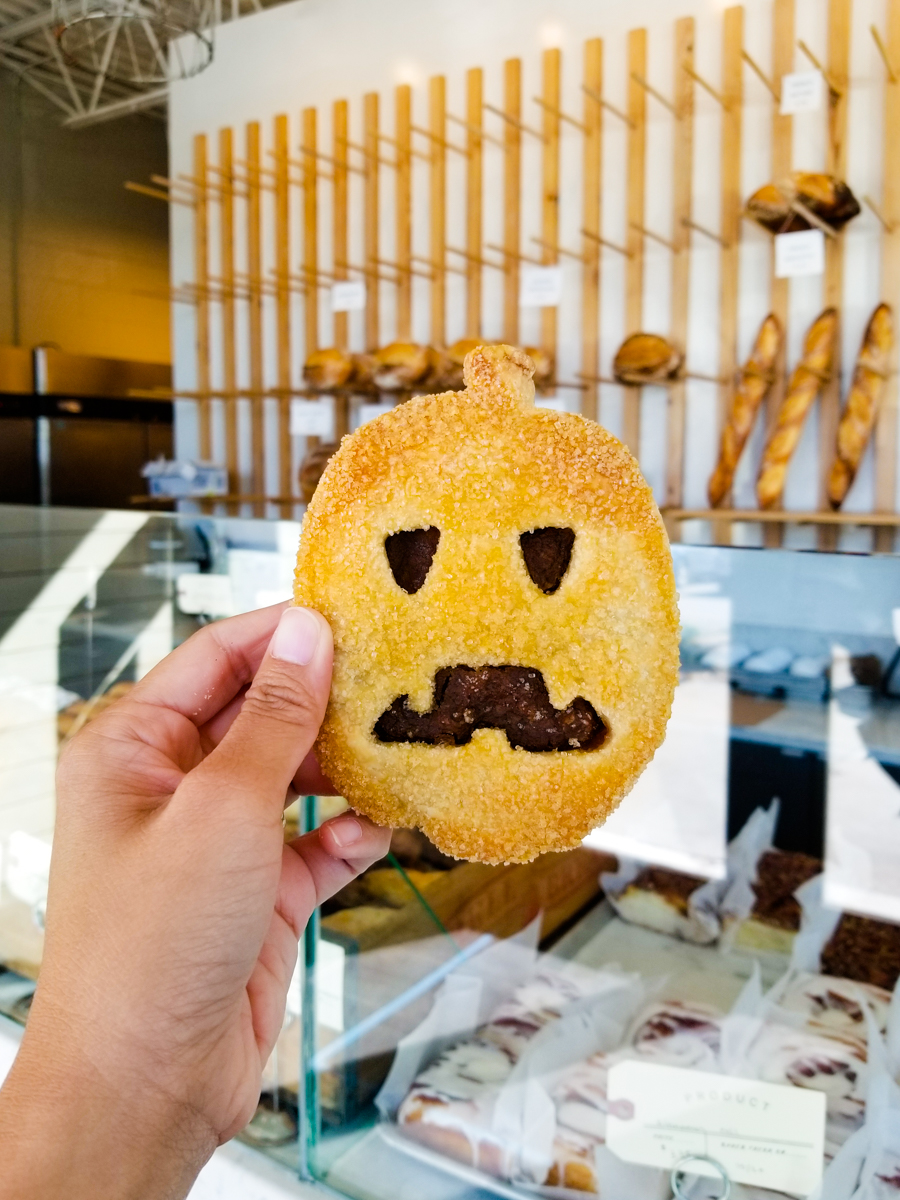 Go on Pumpkin Dessert Tour of the Triangle and let me be your guide! 

girleatsworld.curious-notions.net/pumpkin-desser… 

#lindaeatsnc