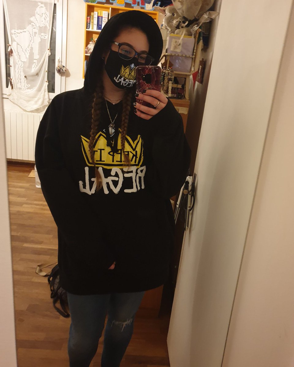 Sleepingcurse23's tweet photo. It's hidden and it's rare but under that mask there's a smile😂
#hoodie #mask #hiddensmiles #keepitregal 
@KEEPITREGALSHOP https://t.co/VHnpsDklUL