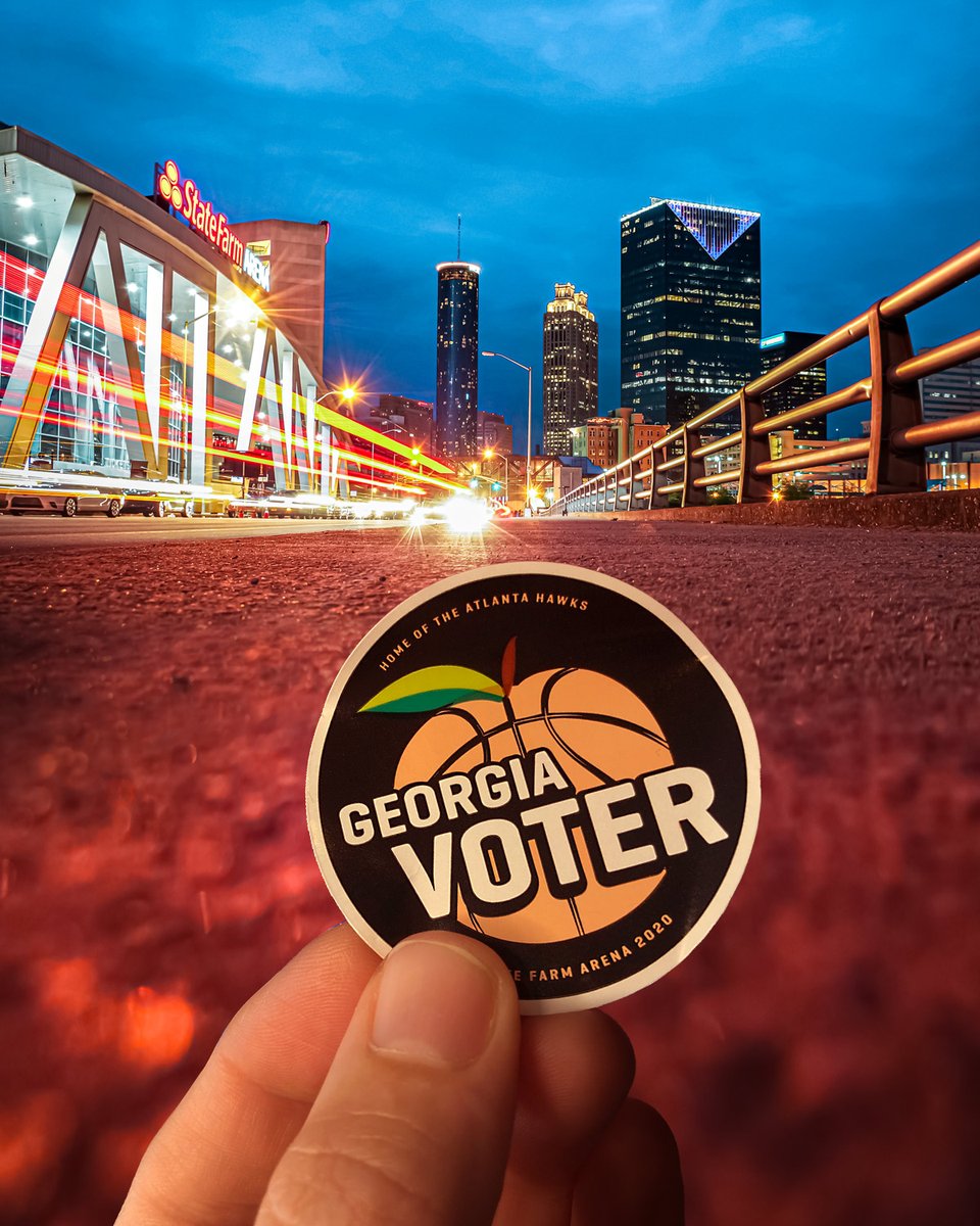 graphiknation's tweet photo. Today I voted AND got a FREE COVID TEST at @StateFarmArena in under 30 minutes! Free COVID testing from @CoreResponse is from 10am–4pm today thru Oct 30. GO VOTE &amp; get tested!
#vote2020 #voteforchange #votersuppression #gavoter #yourvotematters #PresidentialElection2020 #Atlanta https://t.co/QtsheV3QLV