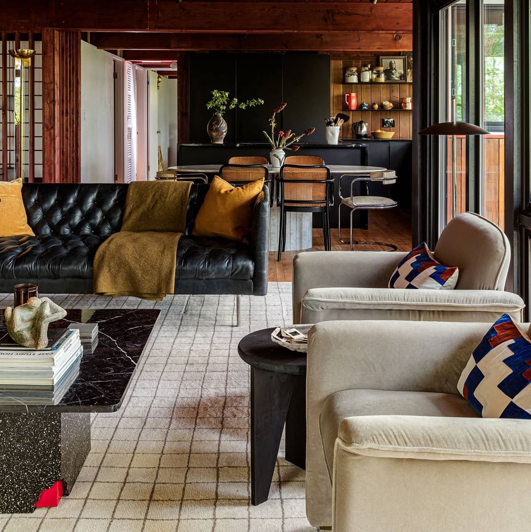 Speechless over this crazily cozy cabin 😍 // @casa_yamagoya 

bit.ly/3ogF3RF