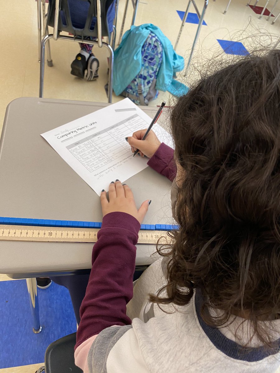 MrsClassGrade5's tweet photo. Cohort A students found relationships among metric measurements using Base 10 blocks. #lpshawks @Hawk_Principal https://t.co/G2Eb7Xpkfv