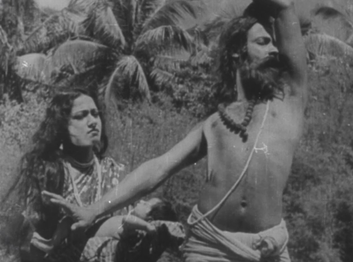 Twitter hive mind help! Can someone help figure out which film this screenshot is from? #Indiancinema #cinemastudies #filmstudies