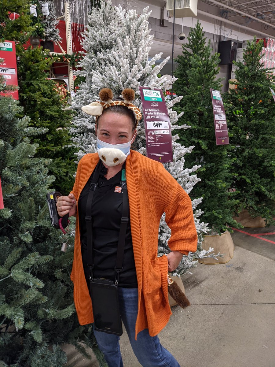APowell4176's tweet photo. Having fun celebrating wacky Wednesday here at 4176! #CAM2020 https://t.co/Ii5J58E0Fy