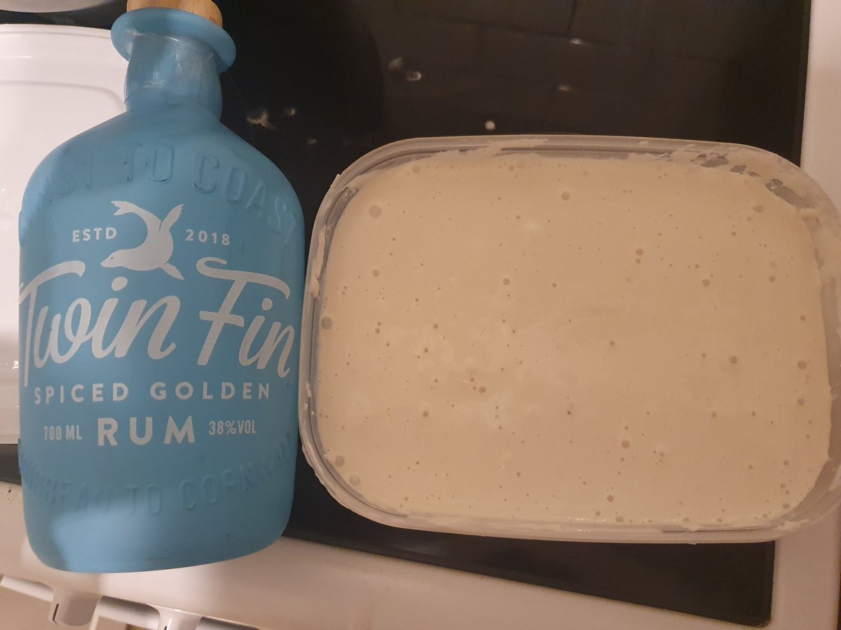 Autrika1990's tweet photo. When you discover an amazing rum and decide to add it to some home made coconut and banana ice cream. #bestdesertever #gottohaverum #notyournormalmum #myversionofbaking #Cornwall @tarquinsgin https://t.co/PquXPzWkEO