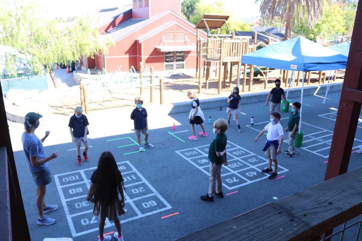 7HillsWC's tweet photo. A joyful reopening week—with a commitment to health and safety, social-emotional needs, and an educational program anchored in our school’s mission. 🍂 https://t.co/sWyI7VaRUN