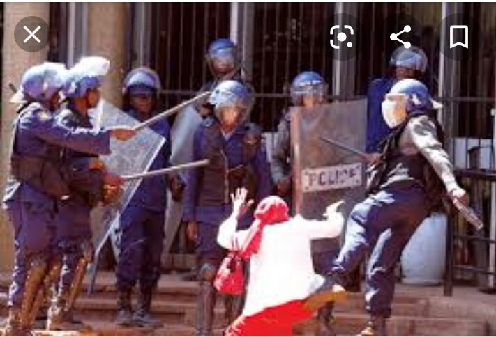 2) Folks, do u think if those sanctions are removed, Zimbabweans will be free to demonstrate without Idhii & Gen Racto sending soldiers to murder them with AK47s? Do we believe if sanctions are removed, the looting of our diamonds, gold, platinum, chrome by Idhii & his cabal will