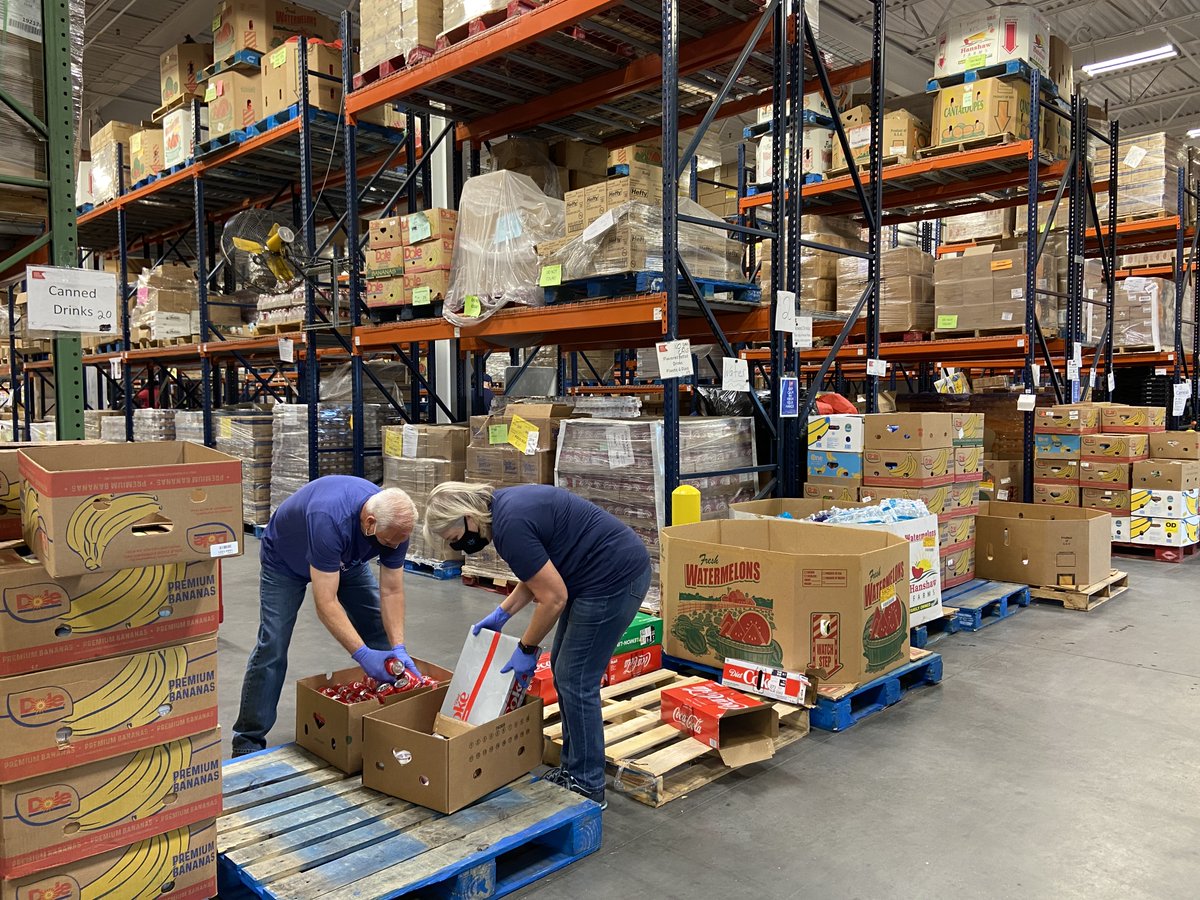 DiscoverHGBC's tweet photo. This morning our staff went to Second Harvest Food Bank to help sort, inspect, box, and stock donations for local food agencies during Operation Charlotte. https://t.co/2nqEaKCJs4
