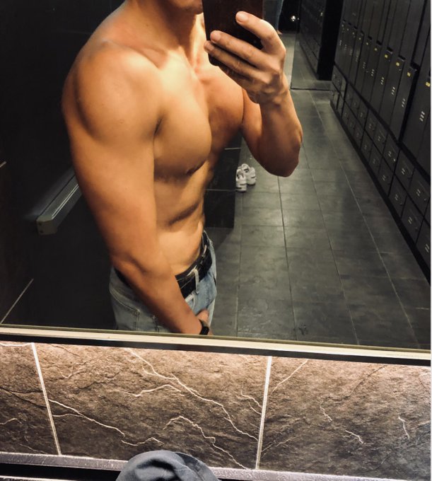 每天早上健身完總要紀錄一下一天的努力成果🥴 https://t.co/koOK0anxRY<a href="/tag/%E9%98%B2%E7%96%AB%E6%9C%9F%E9%96%93%E8%87%AA%E6%88%91%E4%BF%9D%E8%AD%B7%E9%82%84%E6%98%AF%E8%A6%81%E5%81%9A%E5%A5%BD%E5%96%94"class="tags"><span>#防疫期間自我保護還是要做好喔</span></a>