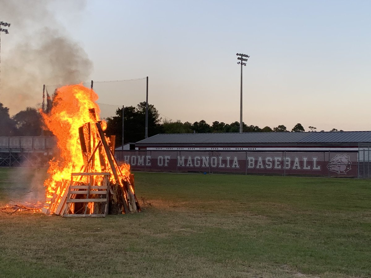 HoCo Week—Bonfire style for 2020! Go Dogs!!!