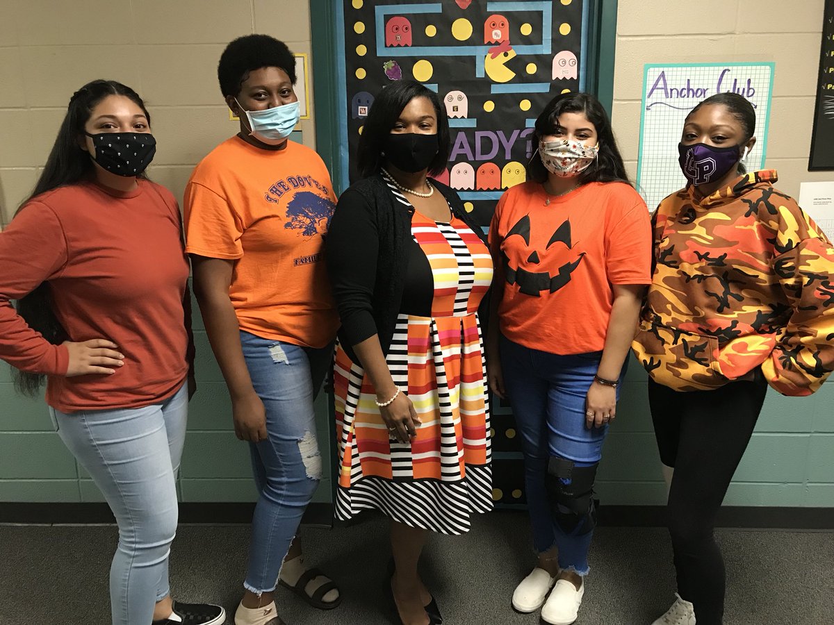 TarskaDuffield's tweet photo. 🧡STAND AGAINST BULLYING!!🧡  No child should ever experience bullying and that’s why we #WearOrange to show we stand together against bullying and UNITED for kindness, acceptance and inclusion! 
#UnityDay2020
#StandAgainstBullying https://t.co/sUz8XLitla