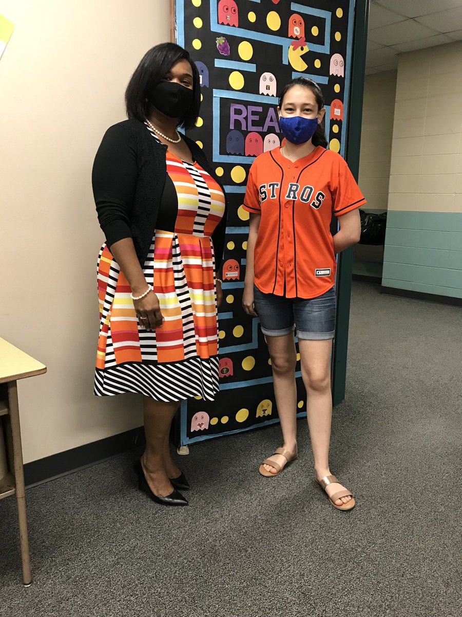 TarskaDuffield's tweet photo. 🧡STAND AGAINST BULLYING!!🧡  No child should ever experience bullying and that’s why we #WearOrange to show we stand together against bullying and UNITED for kindness, acceptance and inclusion! 
#UnityDay2020
#StandAgainstBullying https://t.co/sUz8XLitla