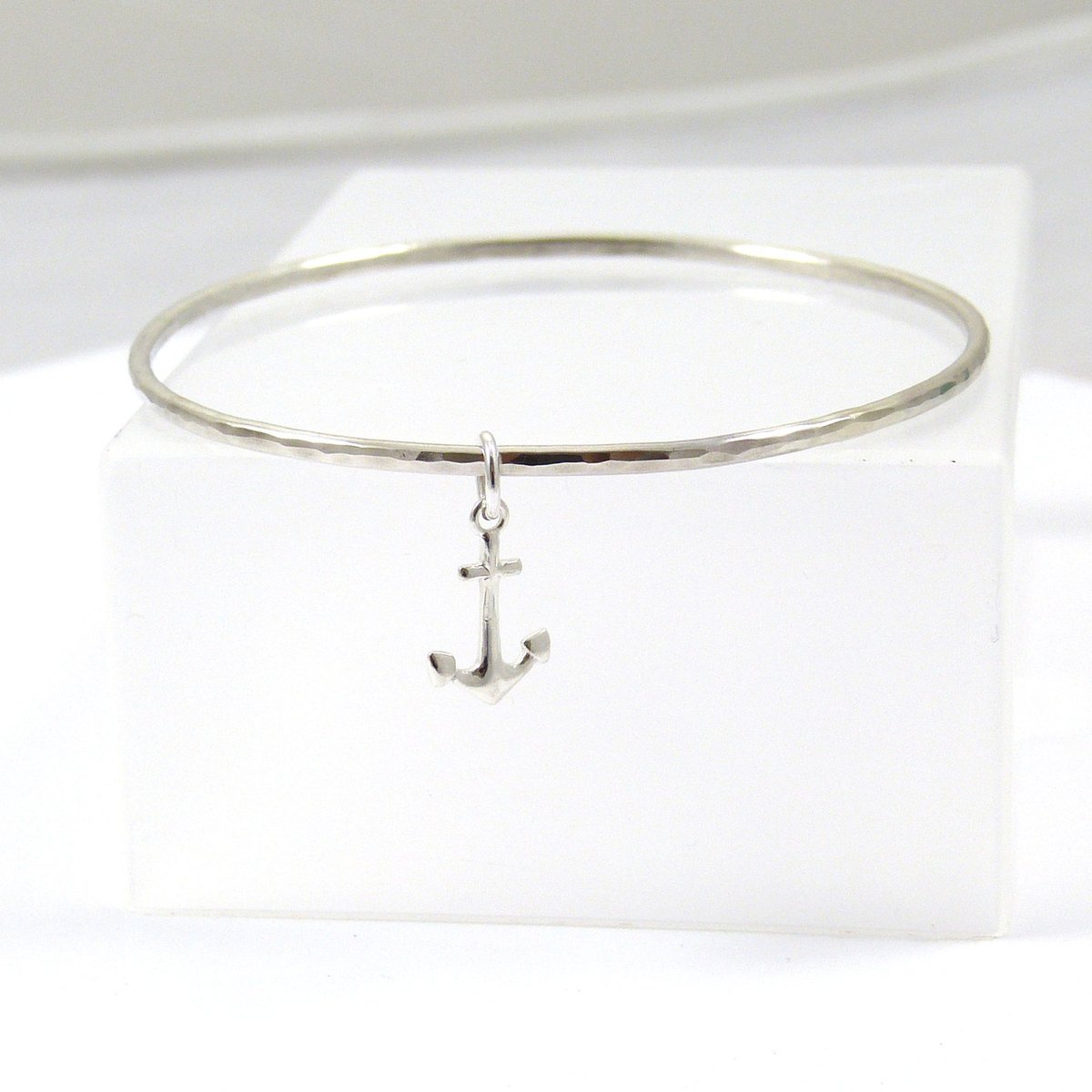 TheStrandline's tweet photo. Sterling Silver Anchor Bangle, Bangle Bracelet,  SS Bangle, Sterling Silver Bangle,  Hammered Bangle https://t.co/btqkUVeuVY #Northumberland #giftideas #supportsmallbusiness #shopindie #thestrandline #seaglassnecklace #EarlyBiz #seaglassjewellery #SolidSilverBangle https://t.co/plkLXAJLGv