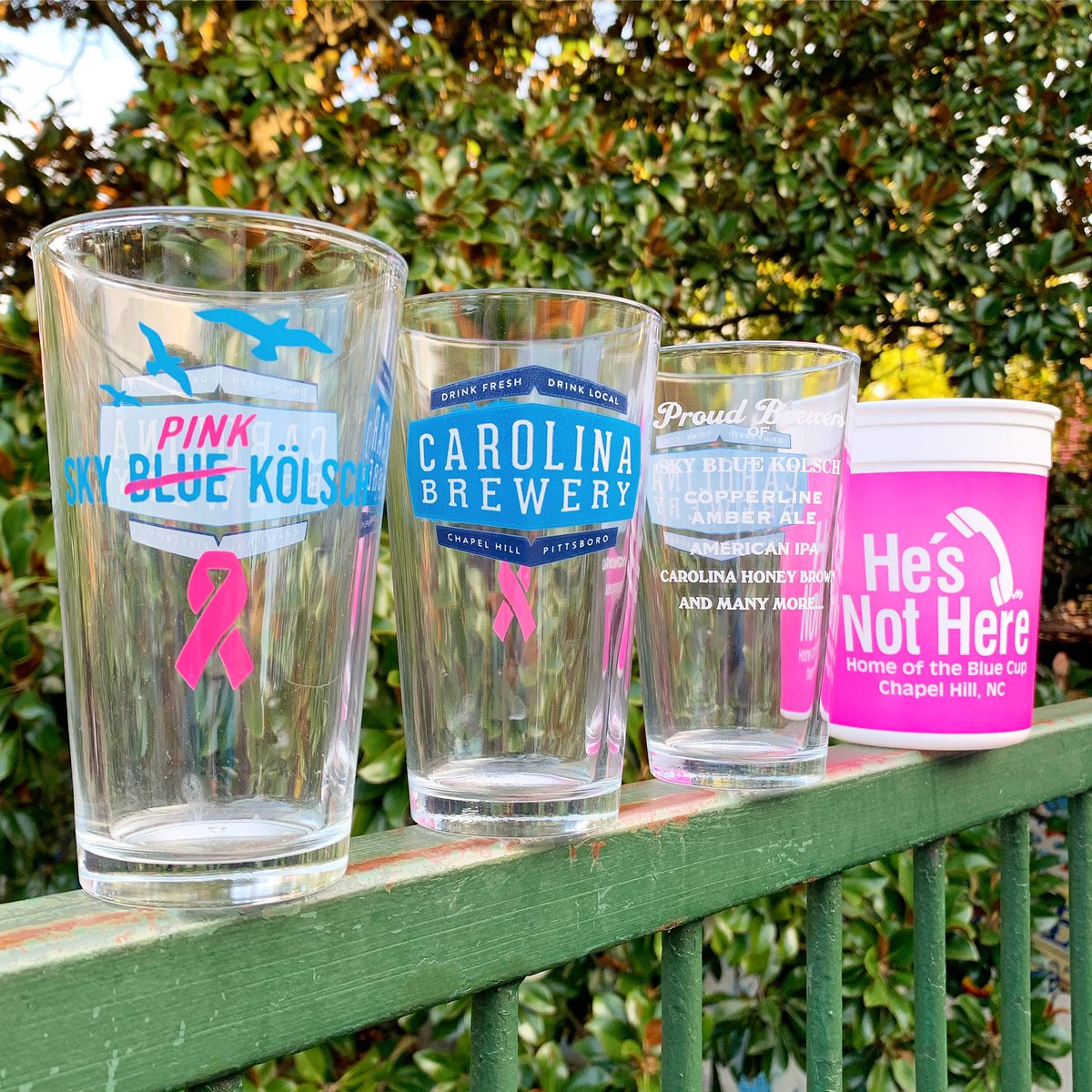 Hes_Not_Here's tweet photo. Breast Cancer Awareness #PintAfternoon w/ @carolinabrewery Sky Pink & Copperline Amber #PinkCups #PintNight #BCA #breastcancerawareness #ThinkPink https://t.co/lyZ46e2l6p