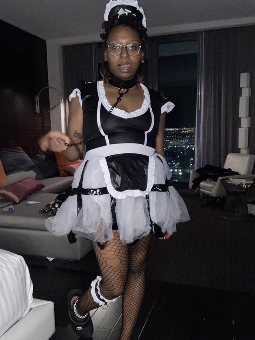 I love playing house with my hoe wife https://t.co/mxI3Y5l84G