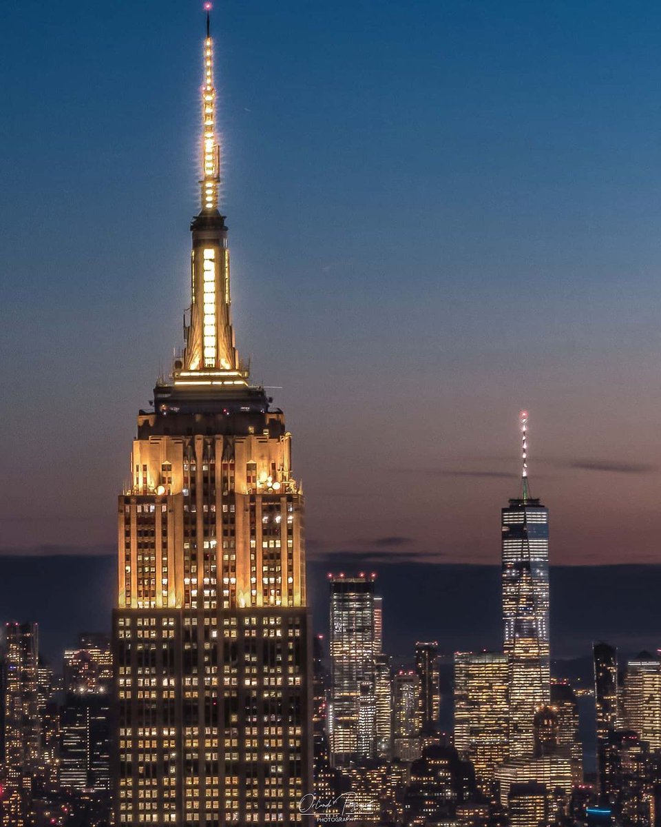 Empire State Building (@empirestatebldg) on Twitter photo #ESBright: Turning into the world’s largest pencil tonight as we shine in all yellow for <a href="/PencilsOfPromis/">Pencils of Promise</a> & their 2020 Global Gala! #PoPGala2020
📷: orlandoph/IG #ESBright: Turning into the world’s largest pencil tonight as we shine in all yellow for <a href="/PencilsOfPromis/">Pencils of Promise</a> & their 2020 Global Gala! #PoPGala2020
đź“·: orlandoph/IG