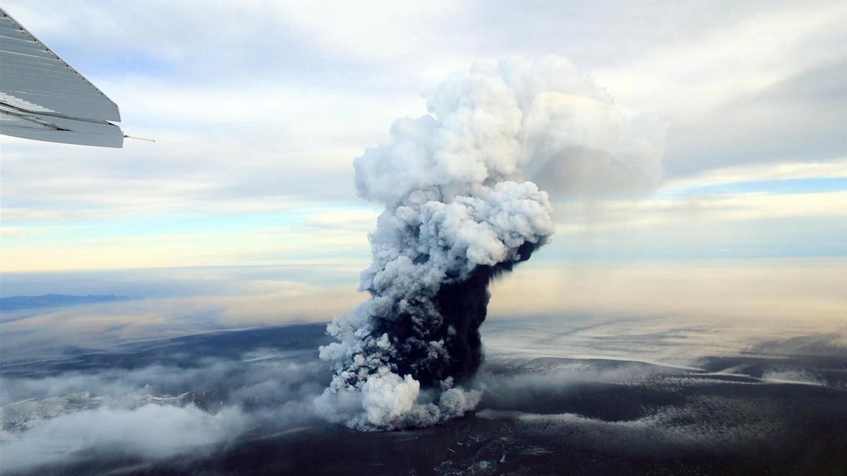 codigoocultocom's tweet photo. Activación de #Volcanes en #Islandia y #Rusia preocupa a los científicos: «Esto es una anomalía» https://t.co/NDHEbEz286 #Actividadvolcanica #Erupcion #KlyuchevskayaSopka #MinimoSolar #TormentaSolar #Volcan #VolcanGrimsvotn #VolcanKatla #Vulcanismo https://t.co/tnl1fcchnW