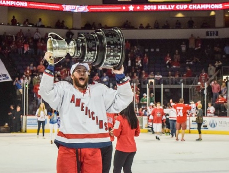 tommydaniels99's tweet photo. Exciting news today, with the return of this former two-time Kelly Cup Champion. @dysice26   #WelcomeHome https://t.co/KIgiyYVUAS