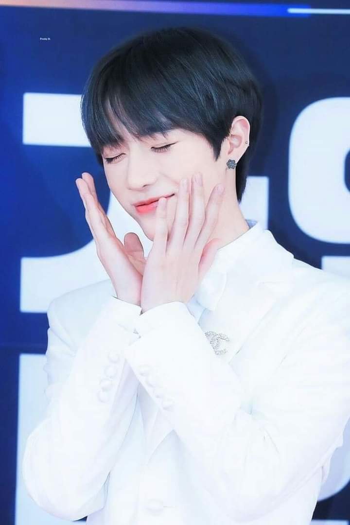 Beomni2's tweet photo. #MoaLovesBeomgyu #MoaLovesBeomgyu #TXT_BlueHour #BlueHourTeaser2 #BlueHour https://t.co/aE7111KCq1